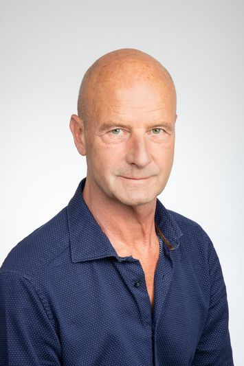 Portrait von Prim. Dr. Andreas Glasner, Facharzt für Frauenheilkunde und Geburtshilfe